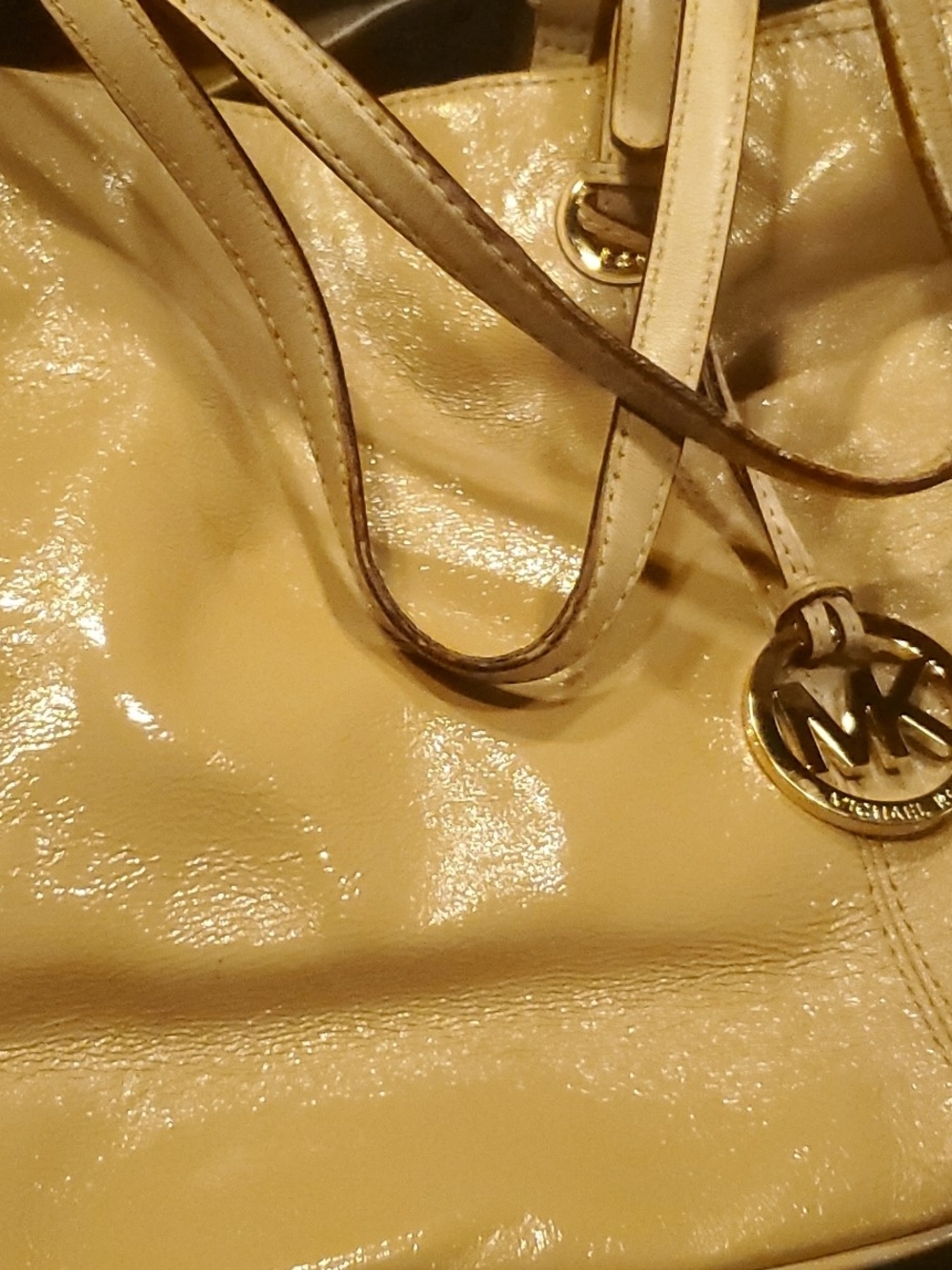 MICHAEL KORS Khaki Patent Leather Jet Set Tote Magnetic Snap Closure